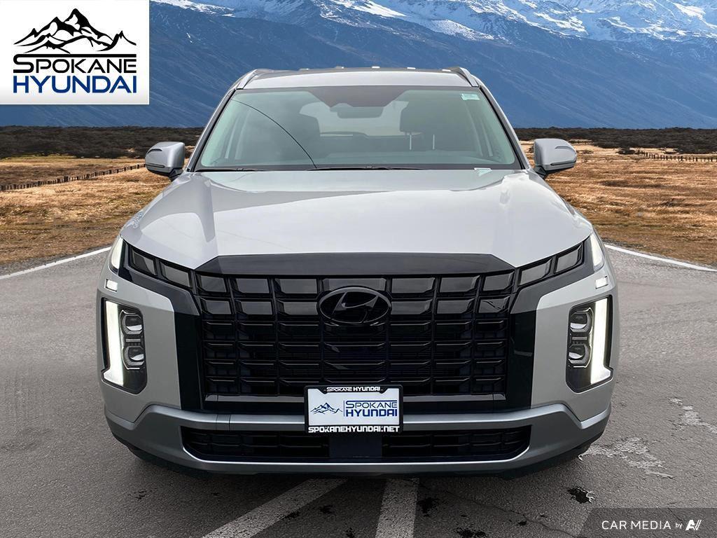 Vehicle image 4 of 28