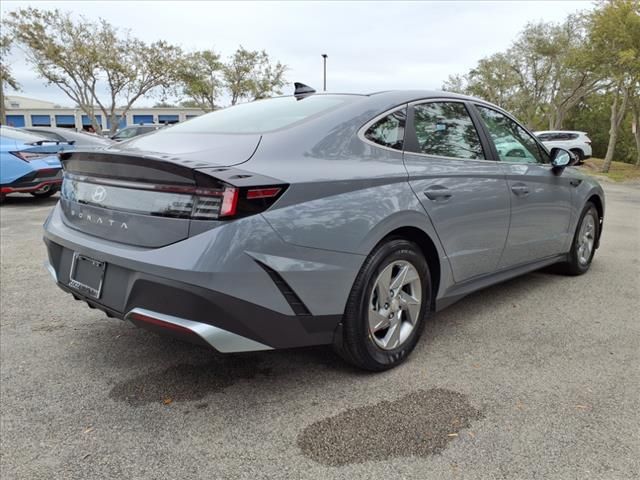 2025 Hyundai Sonata SE