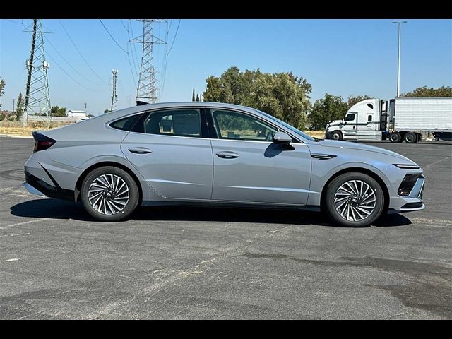 2025 Hyundai Sonata Hybrid Limited