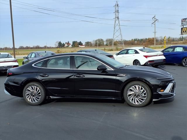 2025 Hyundai Sonata Hybrid Limited