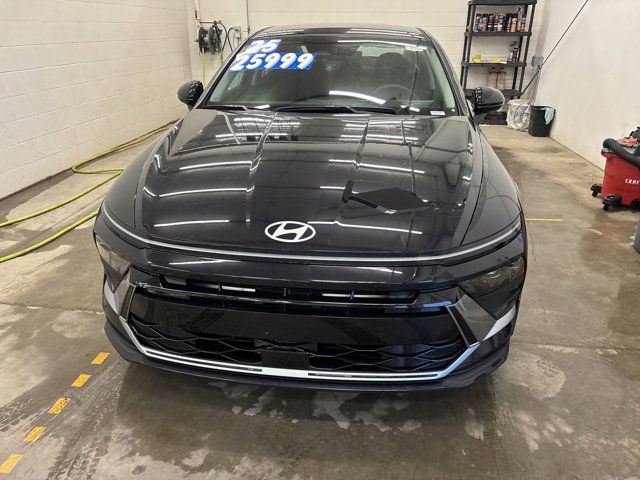 2025 Hyundai Sonata SE
