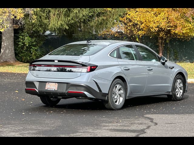 2025 Hyundai Sonata SE