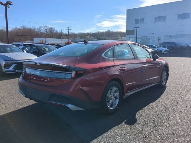 2025 Hyundai Sonata SE