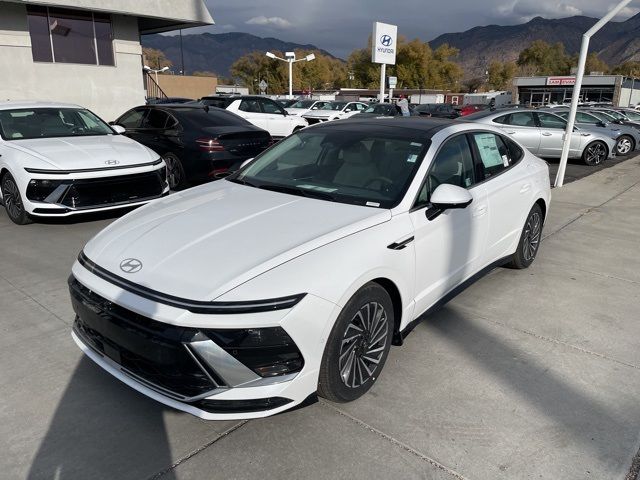 2025 Hyundai Sonata Hybrid Limited