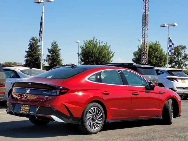 2025 Hyundai Sonata Hybrid Limited