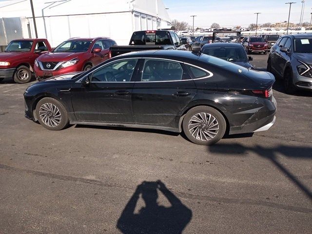 2025 Hyundai Sonata Hybrid Limited