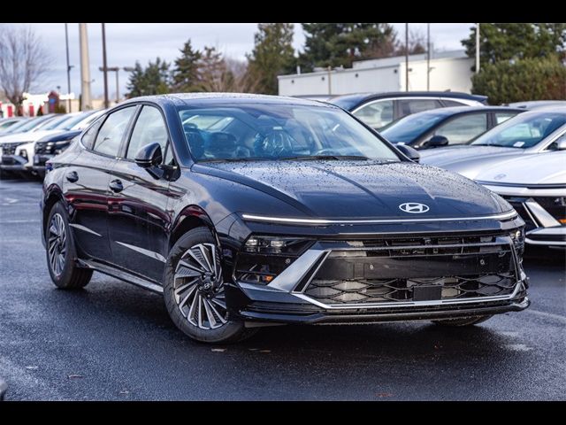 2025 Hyundai Sonata Hybrid Limited