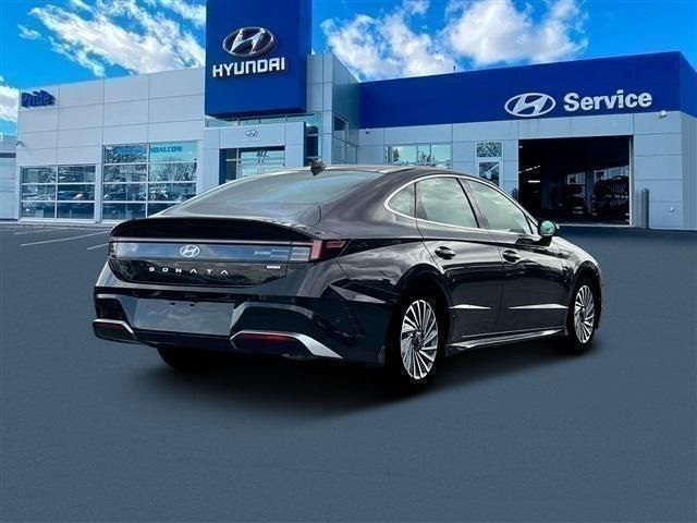 2025 Hyundai Sonata Hybrid Limited
