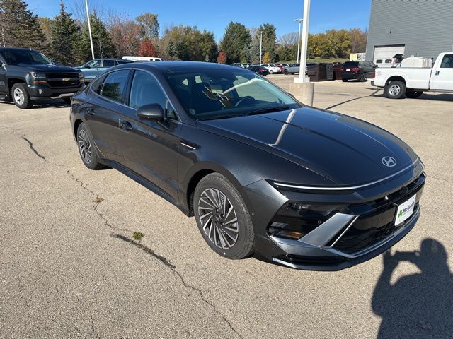 2025 Hyundai Sonata Hybrid Limited