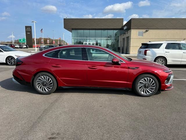 2025 Hyundai Sonata Hybrid Limited