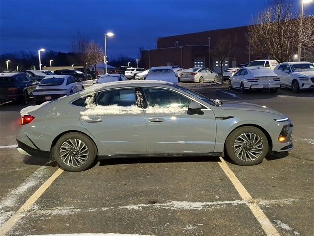 2025 Hyundai Sonata Hybrid Limited