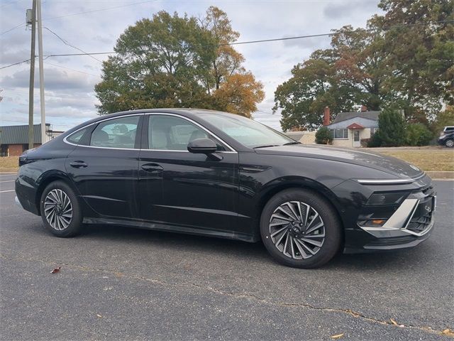 2025 Hyundai Sonata Hybrid Limited