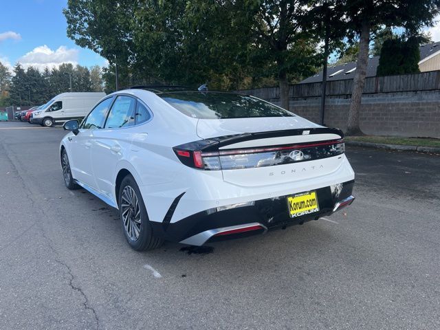 2025 Hyundai Sonata Hybrid Limited