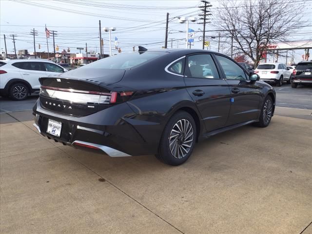 2025 Hyundai Sonata Hybrid Limited