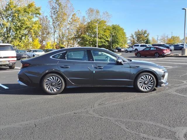 2025 Hyundai Sonata Hybrid Limited