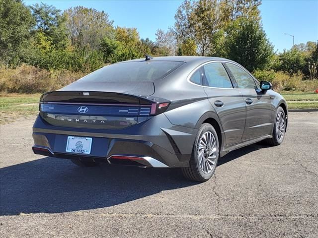 2025 Hyundai Sonata Hybrid SEL