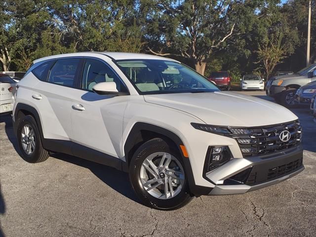 2025 Hyundai Tucson SE