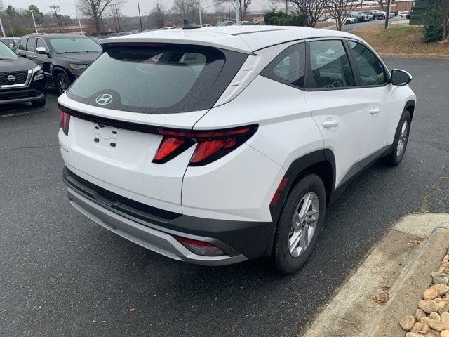 2025 Hyundai Tucson SE