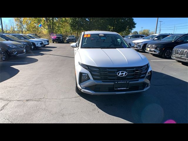2025 Hyundai Tucson SE