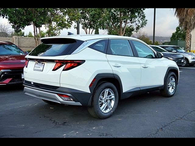 2025 Hyundai Tucson SE