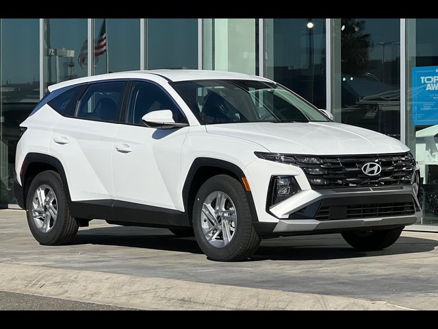 2025 Hyundai Tucson SE