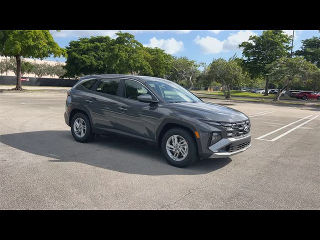 2025 Hyundai Tucson SE