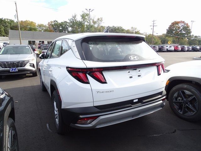 2025 Hyundai Tucson SE