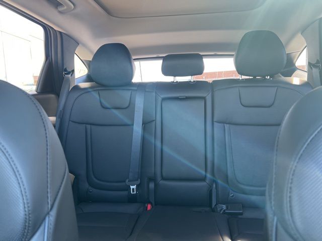 Vehicle image 8 of 23