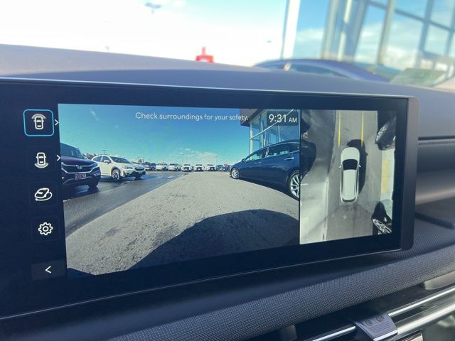 Vehicle image 12 of 23