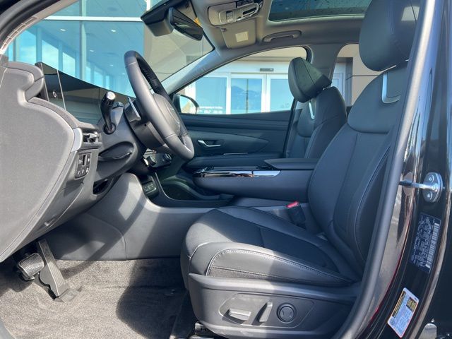 Vehicle image 6 of 23