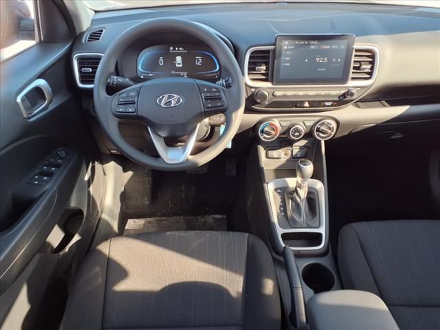 2025 Hyundai Venue SE