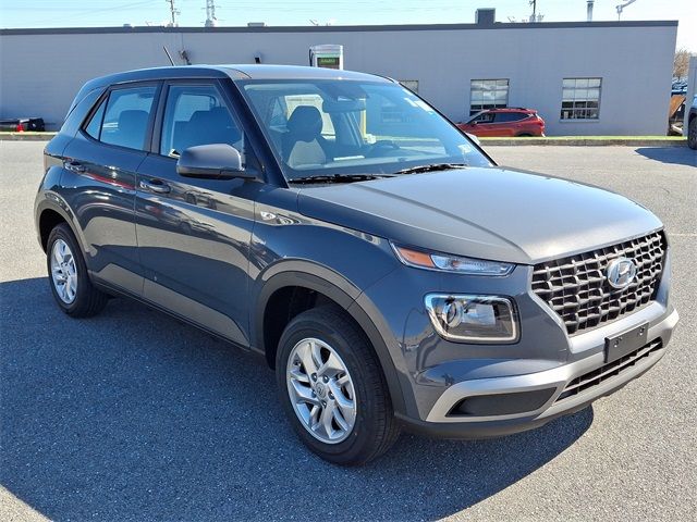 2025 Hyundai Venue SE