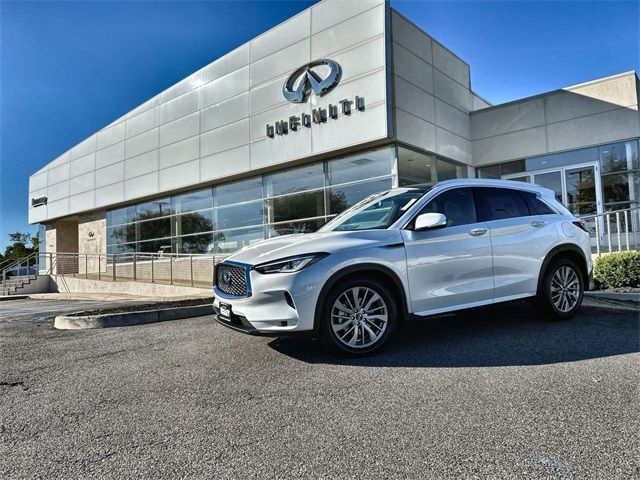 2025 INFINITI QX50 Luxe