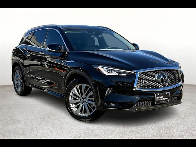 2025 INFINITI QX50 Luxe