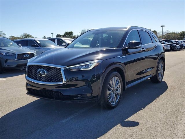 2025 INFINITI QX50 Luxe