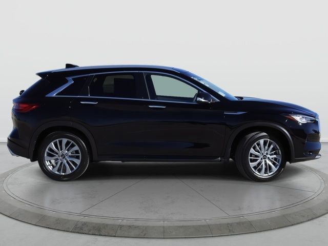 2025 INFINITI QX50 Luxe