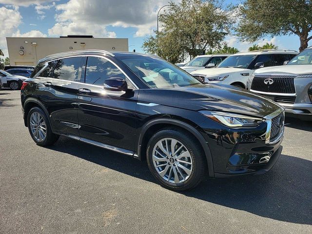 2025 INFINITI QX50 Luxe