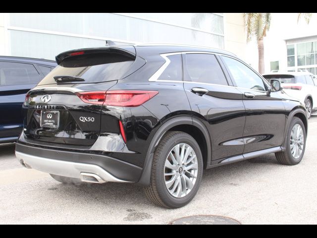 2025 INFINITI QX50 Luxe