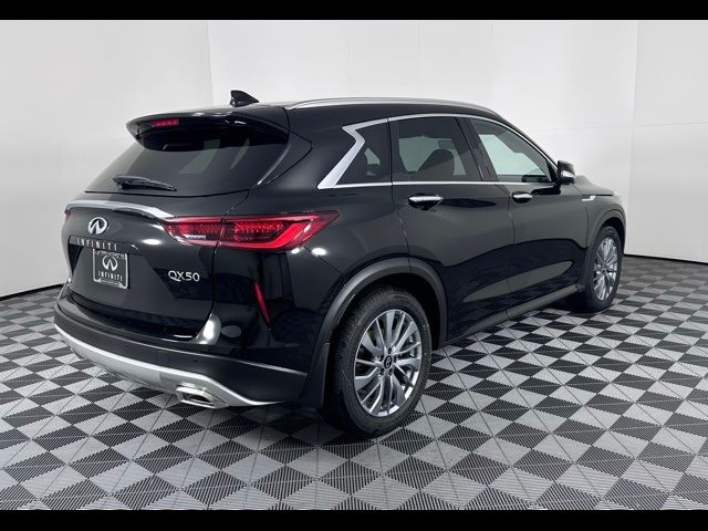 2025 INFINITI QX50 Luxe