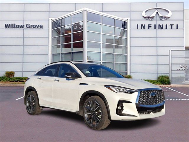 2025 INFINITI QX55 Essential