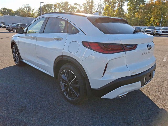 2025 INFINITI QX55 Essential