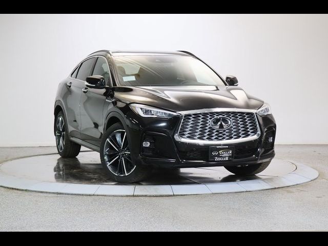 2025 INFINITI QX55 Essential