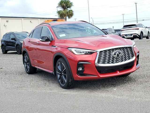 2025 INFINITI QX55 Essential