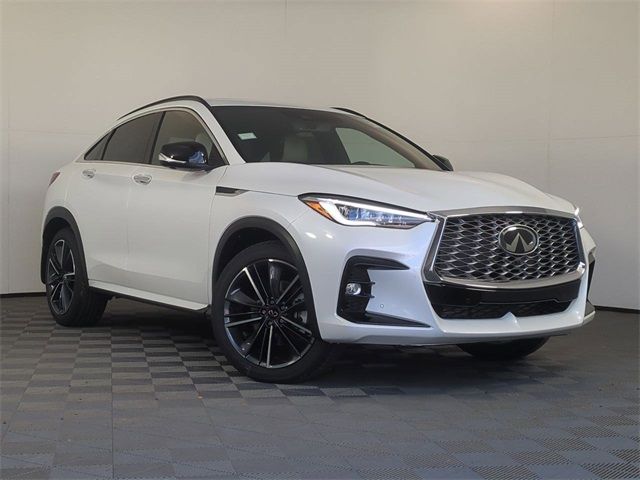 2025 INFINITI QX55 Essential