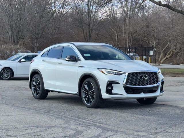 2025 INFINITI QX55 Essential