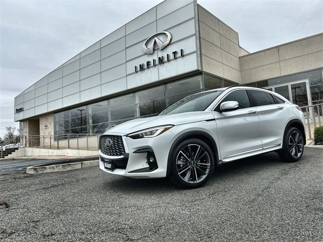 2025 INFINITI QX55 Essential