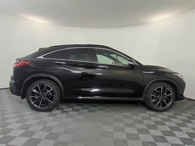 2025 INFINITI QX55 Essential