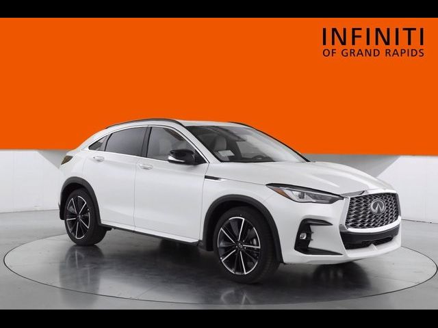 2025 INFINITI QX55 Essential