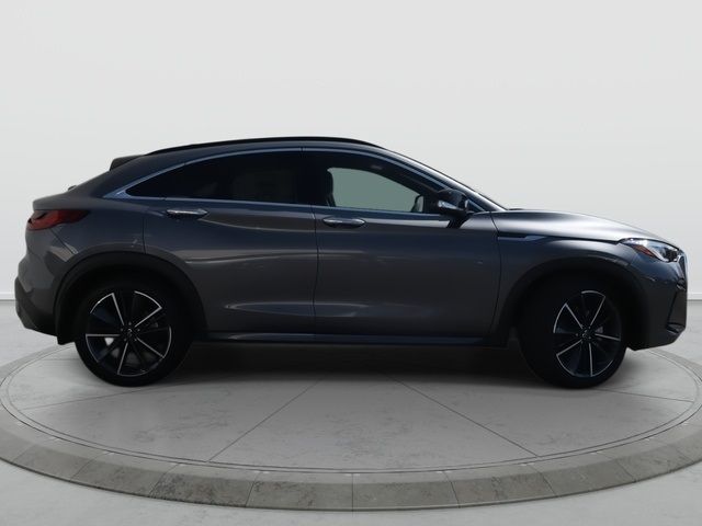 2025 INFINITI QX55 Essential