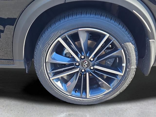 2025 INFINITI QX55 Essential